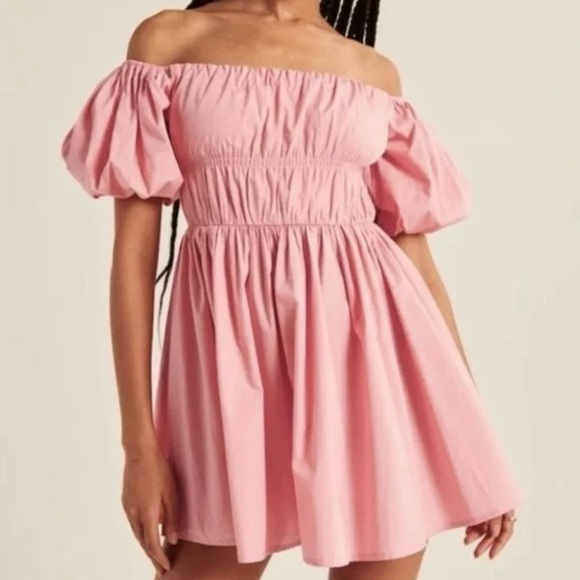 Abercrombie & Fitch Dresses & Skirts - Abercrombie Pale Pink Puff Sleeve Mini Dress